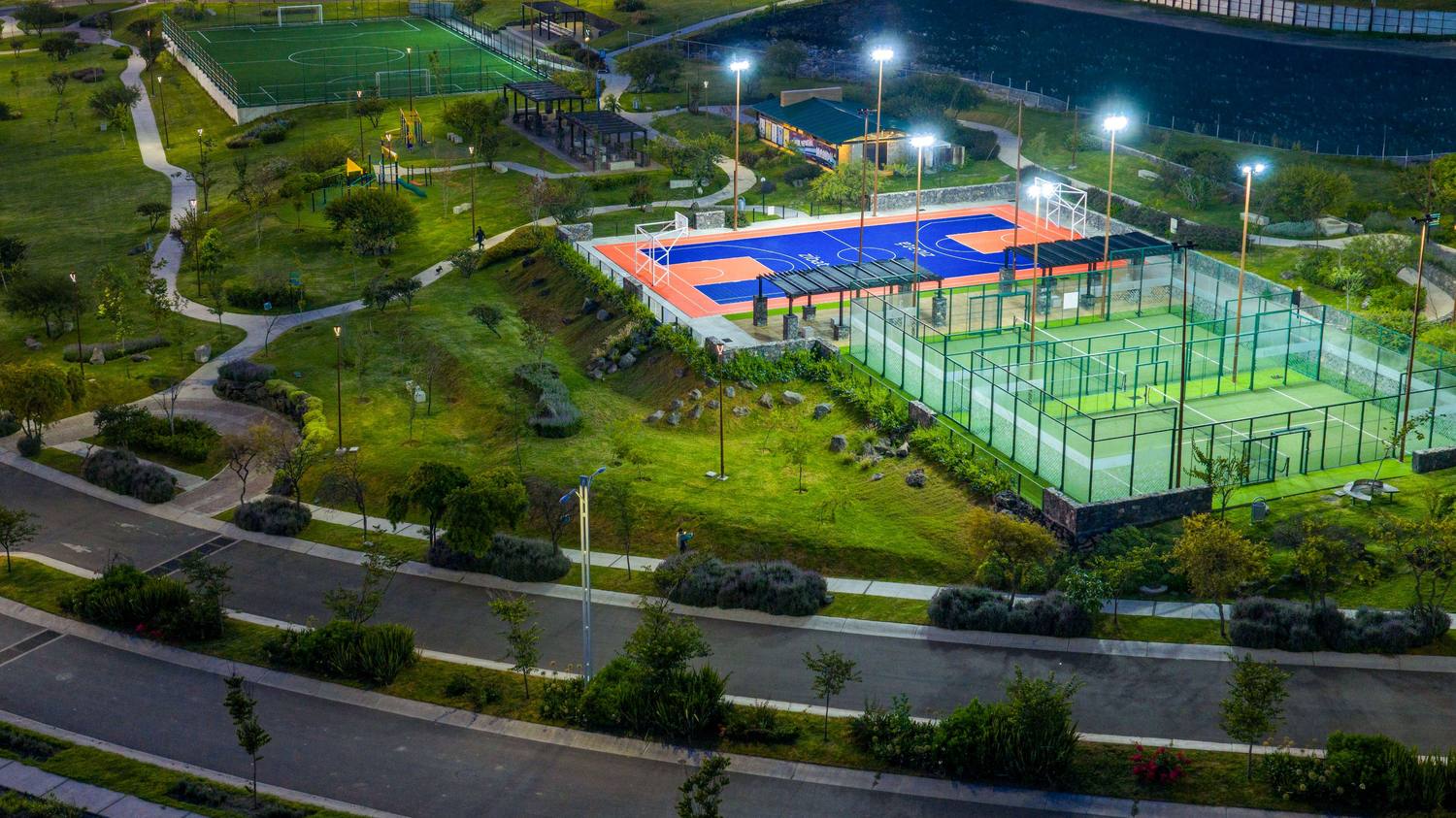 Instalaciones deportivas iluminadas